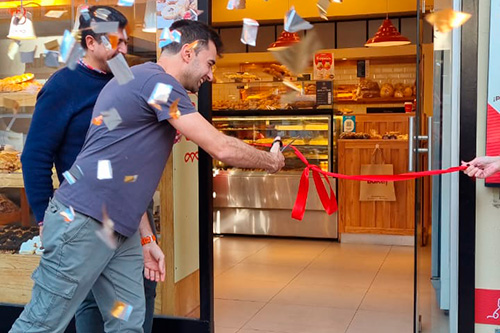 Reapertura de Bakery en el barrio de Martínez